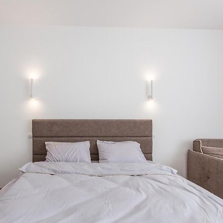 Центр На Вулиці Проспект Шевченка 12 Навпроти Макдональса З Балконом Apartment Lviv Ngoại thất bức ảnh