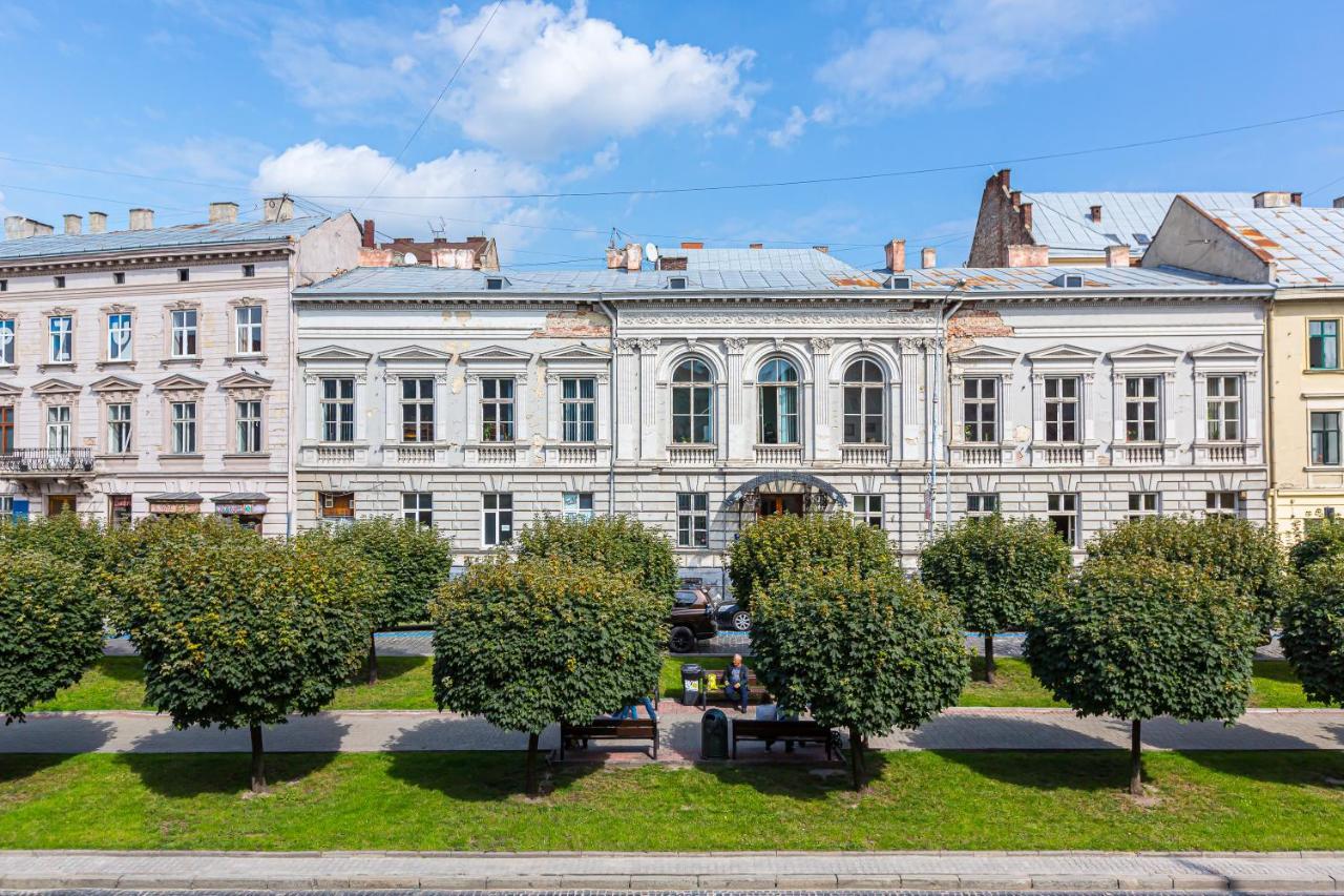 Центр На Вулиці Проспект Шевченка 12 Навпроти Макдональса З Балконом Apartment Lviv Ngoại thất bức ảnh