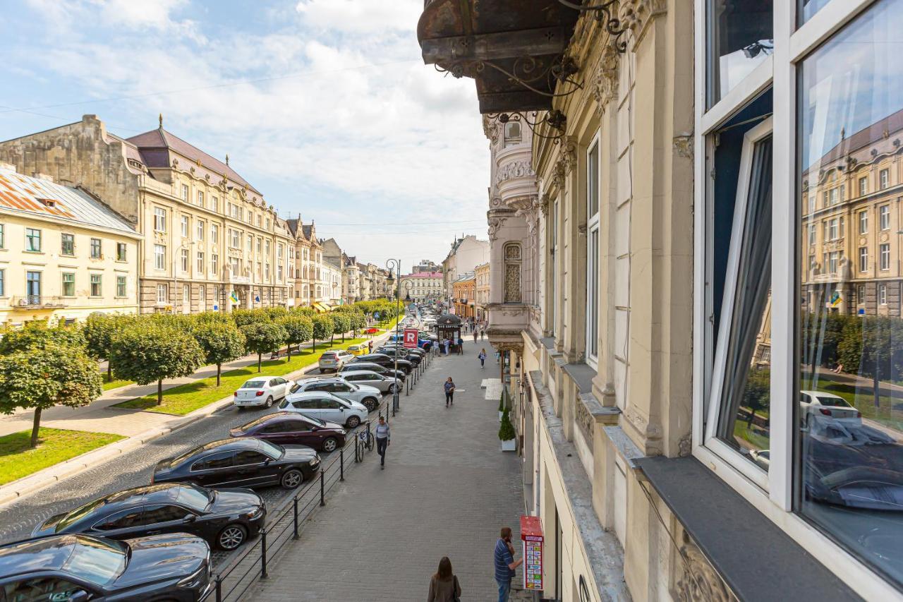 Центр На Вулиці Проспект Шевченка 12 Навпроти Макдональса З Балконом Apartment Lviv Ngoại thất bức ảnh